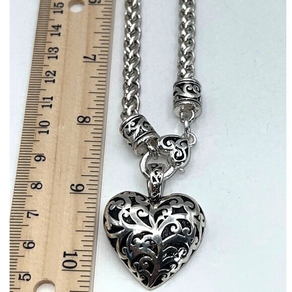 Vintage Silver Heart Pendant Necklace With Ornate Detailing 10” Long - Picture 5 of 5